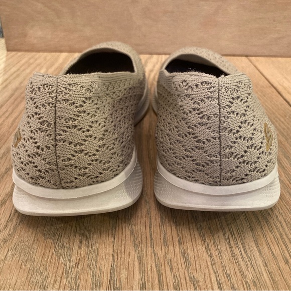 EUC Sketchers slip-on memory foam shoes - Picture 5 of 10